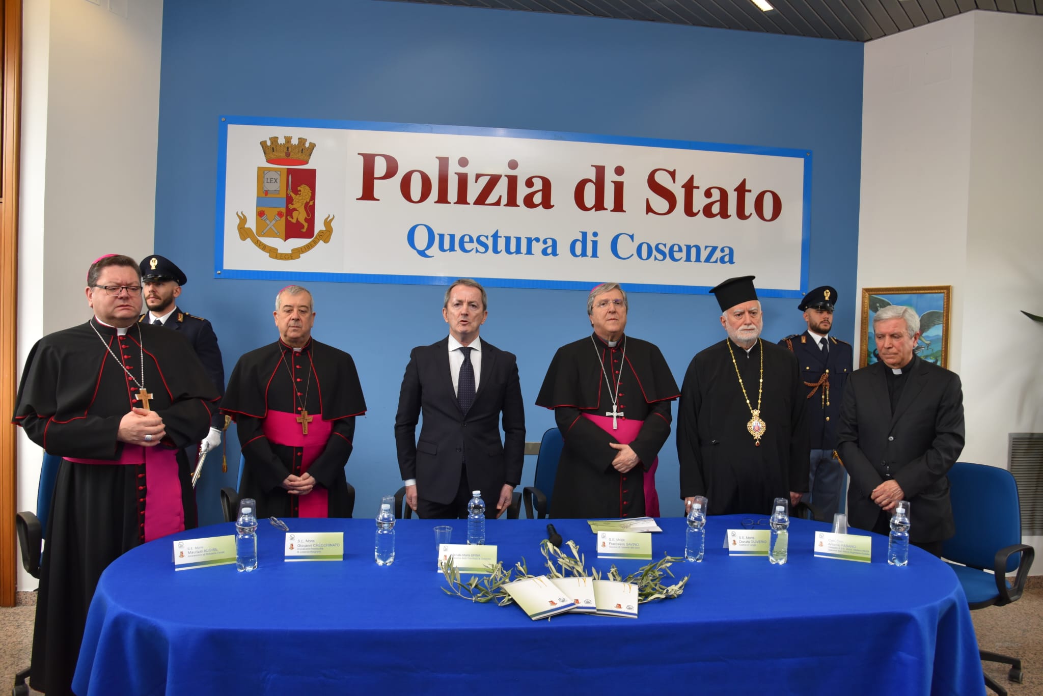 Consegnato l'olio di Capaci ai vescovi delle cinque diocesi della Provincia  - Calabria Diretta News